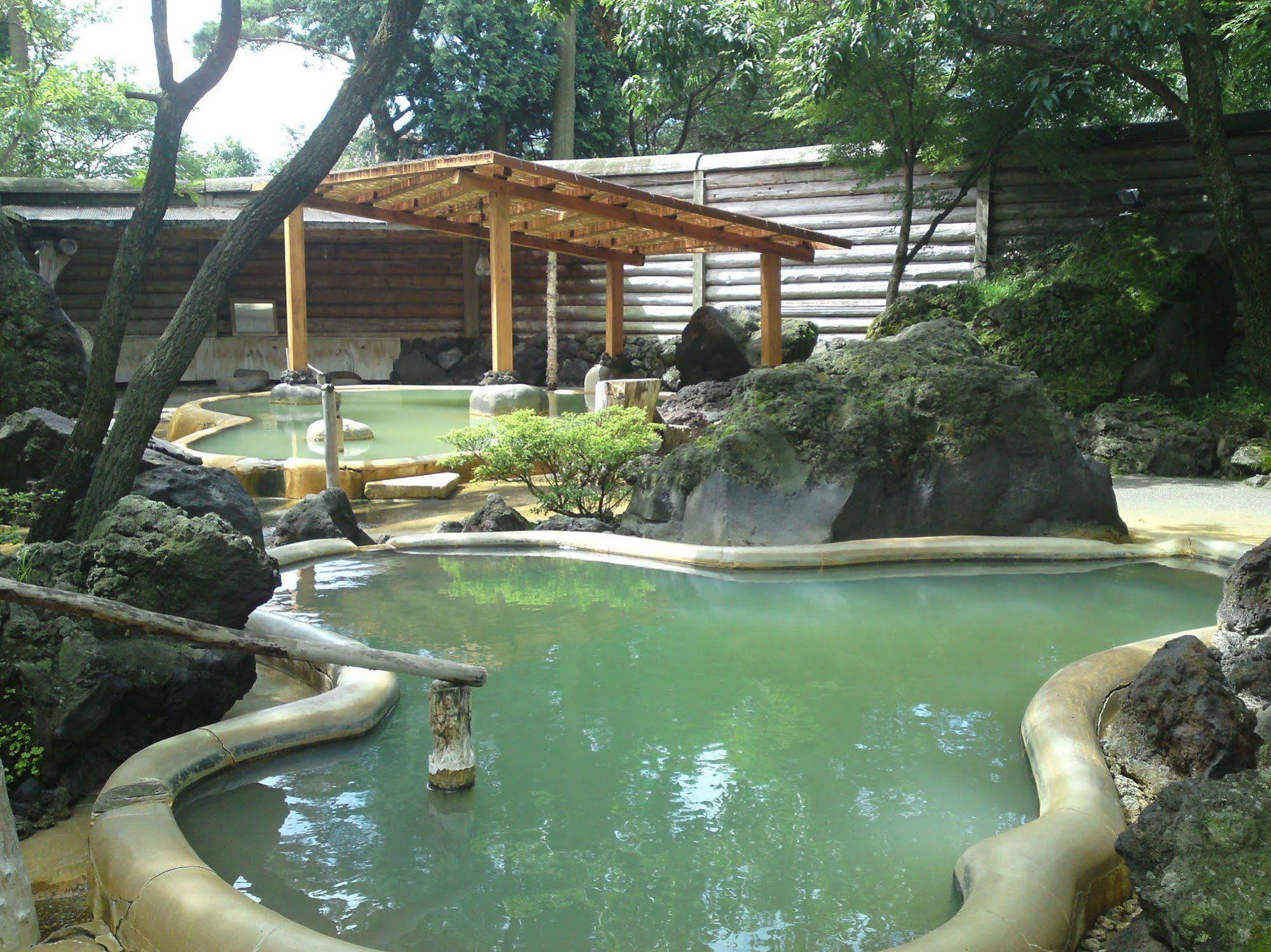 Arden Hotel Aso Bagian luar foto